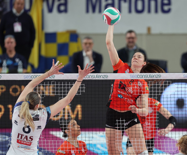 La CBF Balducci HR inciampa a Trento in Gara 2 di Semifinale: ko 3-2, la serie si decide in Gara 3 a Macerata domenica 13