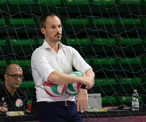 Il tecnico Nicola Bacaloni confermato nello staff arancionero 25/26: sarà l’assistant coach anche in A1