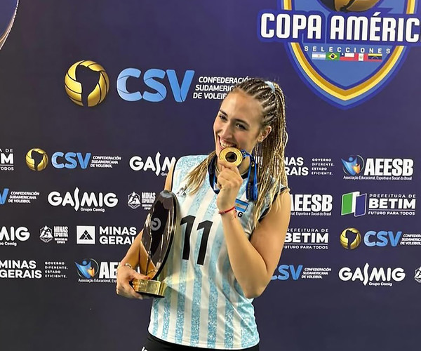 Infortunio al ginocchio per la centrale argentina Bianca Farriol