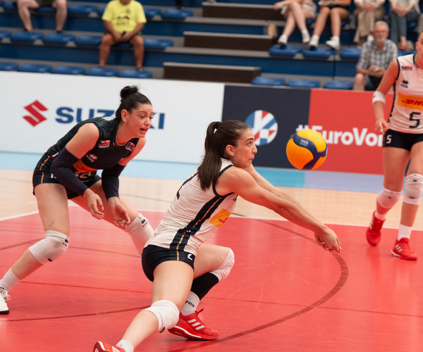 La schiacciatrice arancionera Nicole Piomboni protagonista con la Nazionale Under 22: staccato il pass per gli Europei 2026