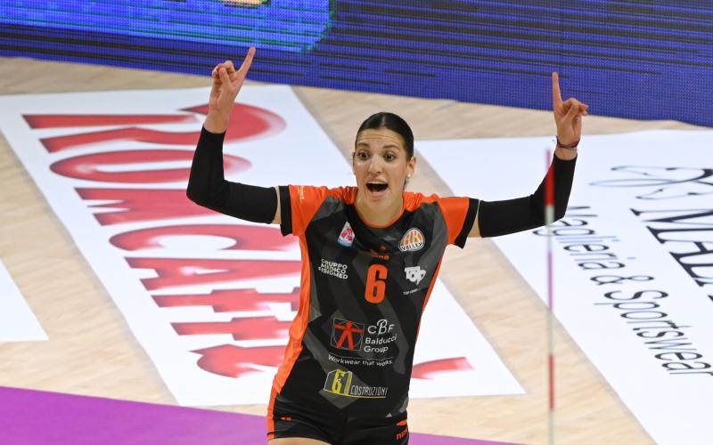 Isidora Kockarevic e CBF Balducci HR ai saluti: la schiacciatrice serba non vestirà l'arancionero nella prossima stagione