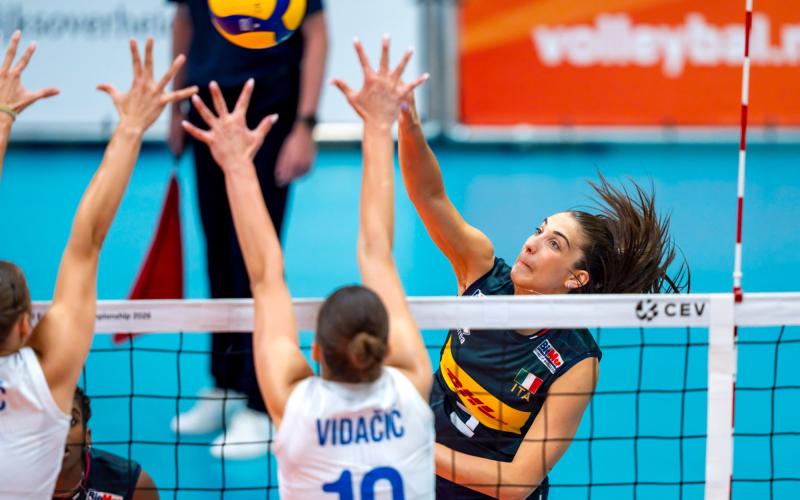 Nicole Piomboni vola in semifinale agli Europei Under 22 con l'Italia: per la schiacciatrice arancionera percorso netto nel girone